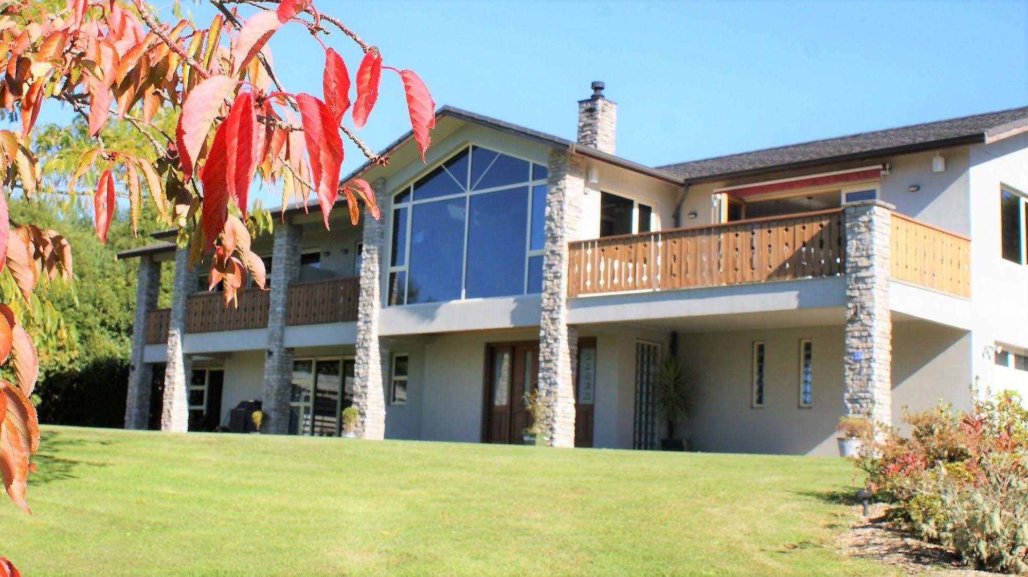 Chalet Eiger Taupo Exterior photo
