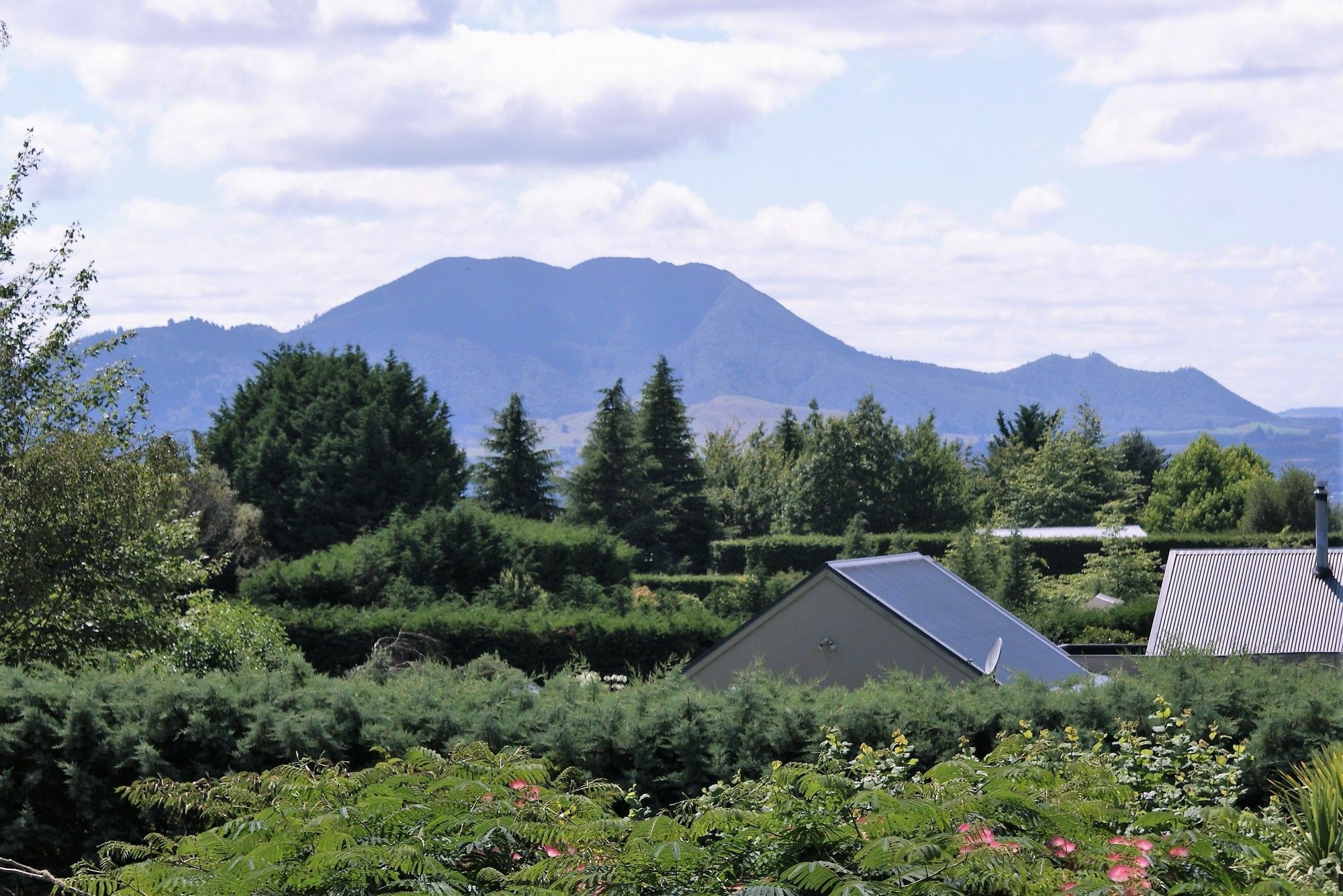 Chalet Eiger Taupo Exterior photo